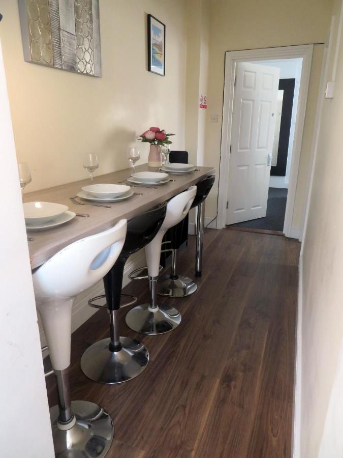 Entire 2 Bed Ground Floor Apartment Central But Quiet Newmarket  Kültér fotó