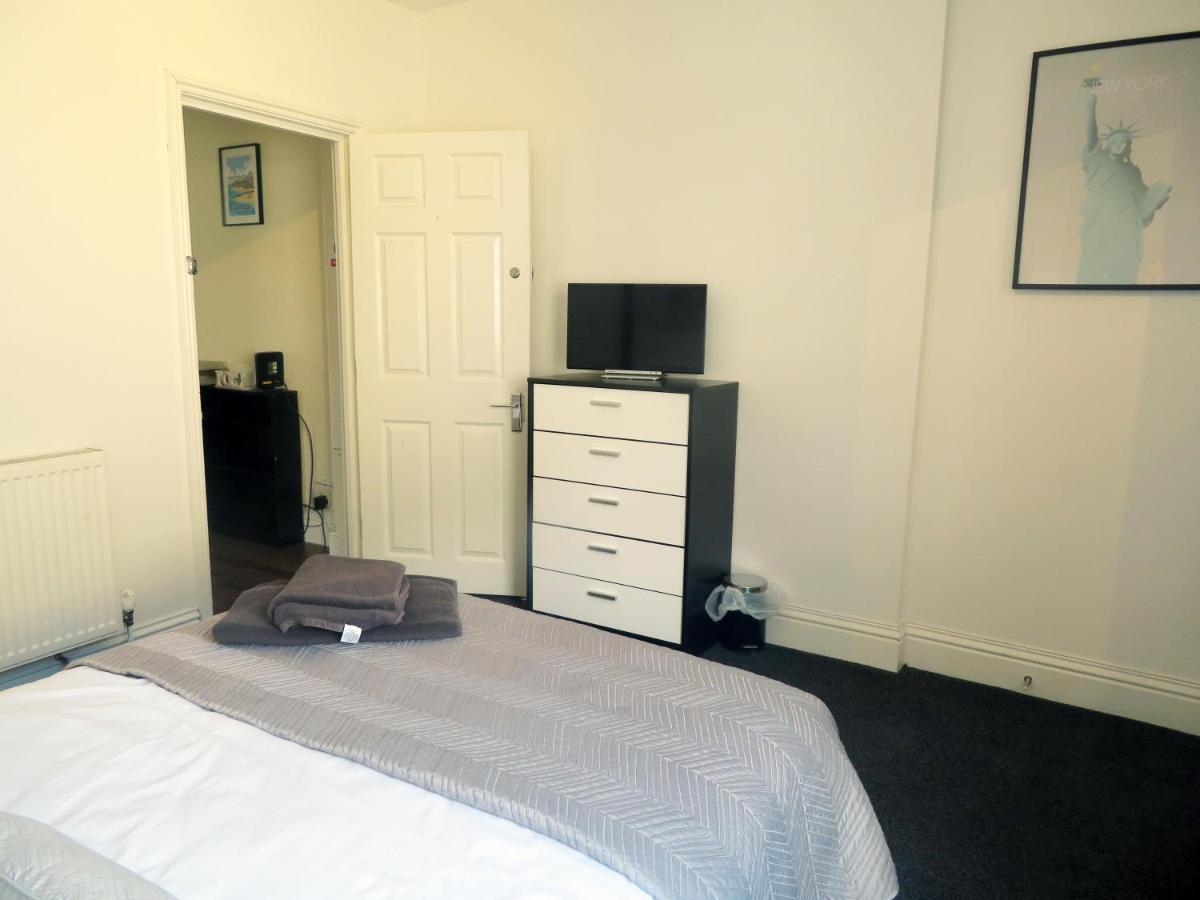 Entire 2 Bed Ground Floor Apartment Central But Quiet Newmarket  Kültér fotó